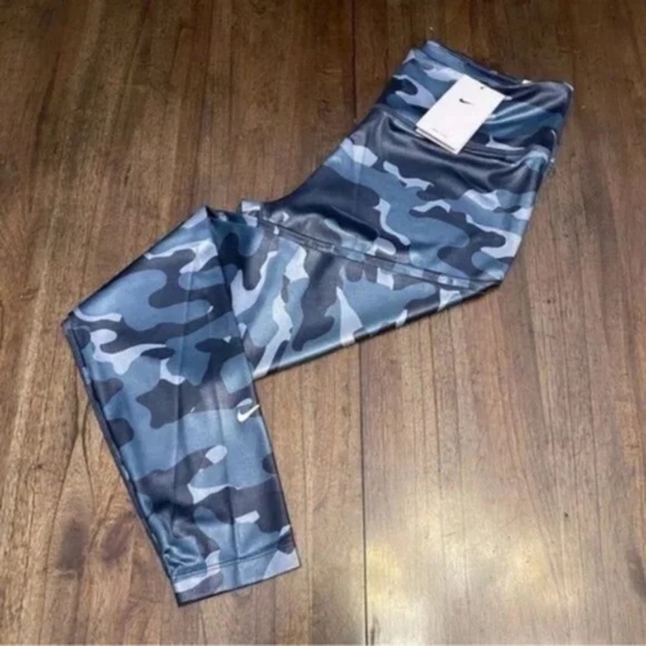NEW Nike One Dry-Fit Mid Rise Shiny Blue Camo Leggings - Picture 1 of 9